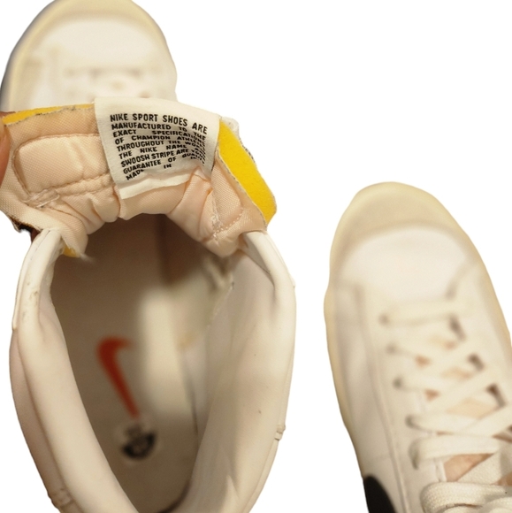 Nike Blazer Mid 77  Men’s Sneaker Size 9.5 - Picture 6 of 11